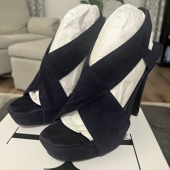 Diane Von Furstenburg (DVF) Suede Platforms - Picture 1 of 6